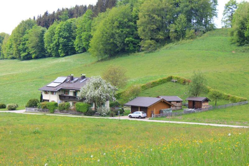 Ferienwohnung Sattler Neukirchen am Teisenberg Екстериор снимка
